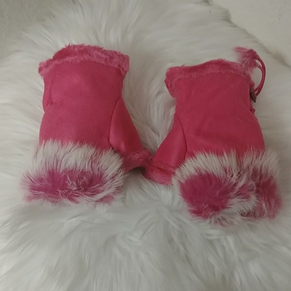 Hot Pink Faux Fur Fleece Fingerless Gloves - Picture 9 of 15